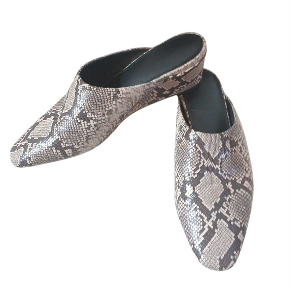 VINCE Baxley Snake Embossed Leather Slip On Mule in Taupe size 7.5 M